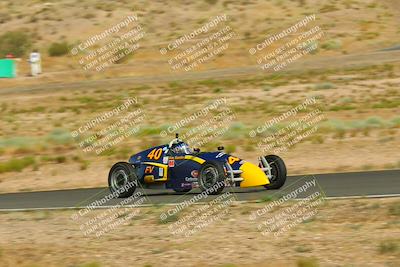 media/Jun-01-2025-CalClub SCCA (Sun) [[eae223c5dd]]/Group 3/Qualifying/